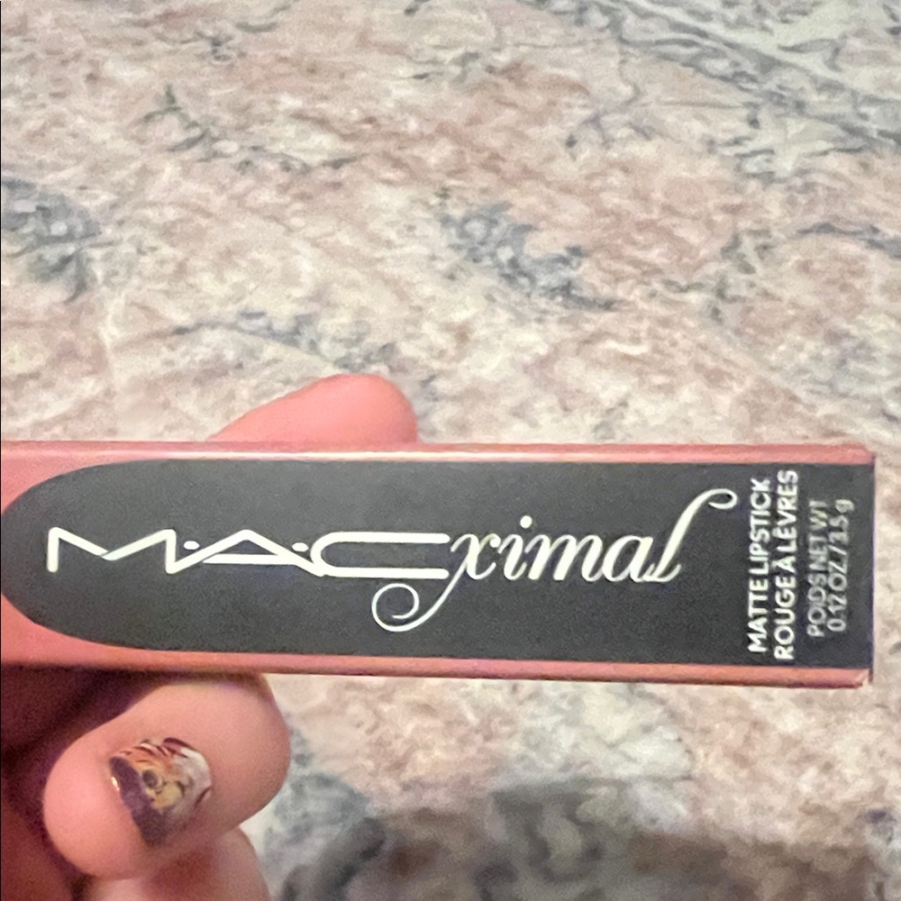 New MAC Cosmetics Maximal Lipstick - 666 Sweet Deal - Picture 9 of 10